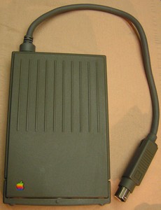 Apple : Mac PowerBook 100