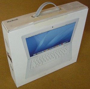 Apple : Macbook (polycarbonate) modèle 2.1 