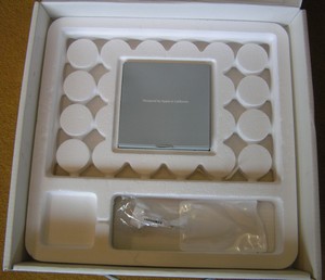 Apple : Macbook (polycarbonate) modèle 2.1 
