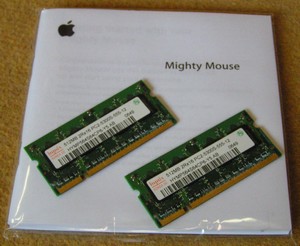 Apple : Macbook (polycarbonate) modèle 2.1 